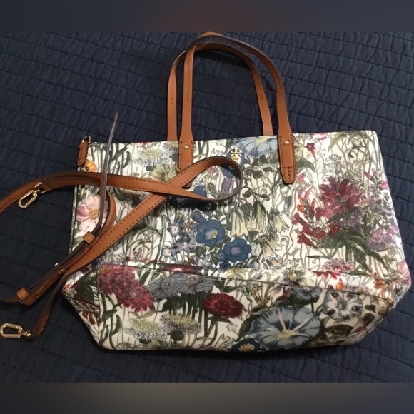 Tory Burch Kerrington Zip Floral - Picture 3 of 7